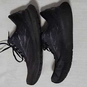 Mens shoes